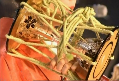 玻璃材质让日本古代乐器重新焕发新生-中音在