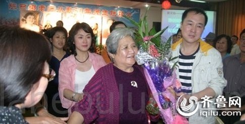 陈丽娜:北镇中学音乐教师