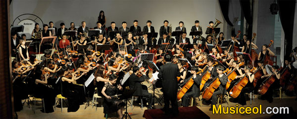 江西师大音乐学院举办迎十八大民族交响乐音