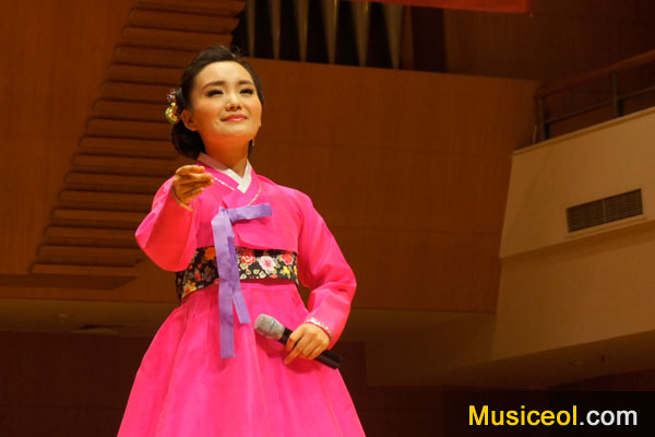 郑律成军旅作品音乐会在京举行--乐理视频教程