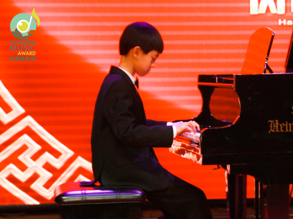 2016首都之星新春音乐会 王健丞.jpg 2016首都之星新春音乐会 王健丞.jpg
