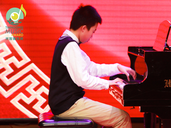 2016首都之星新春音乐会 陆九江.jpg 2016首都之星新春音乐会 陆九江.jpg