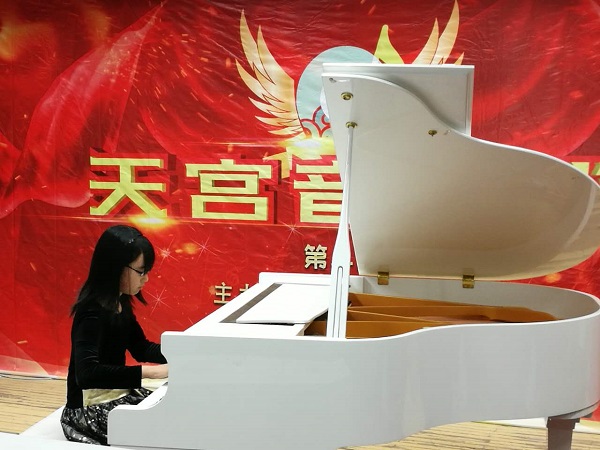 参赛选手13.jpg 参赛选手13.jpg