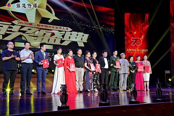 脍炙人口的合唱歌曲_初三阿庐文化广场的演唱会你给克瞧了 么么,太精彩了(3)